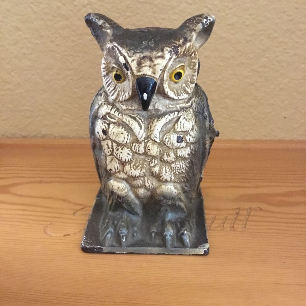 Vintage Cast Iron Owl Coin Bank Vindex Toys